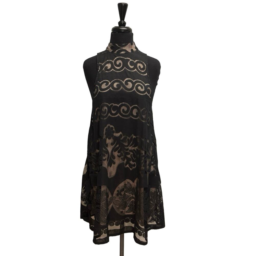 Tobi Black Lace Dress Medium Nude Underlay Sleeveless NWT